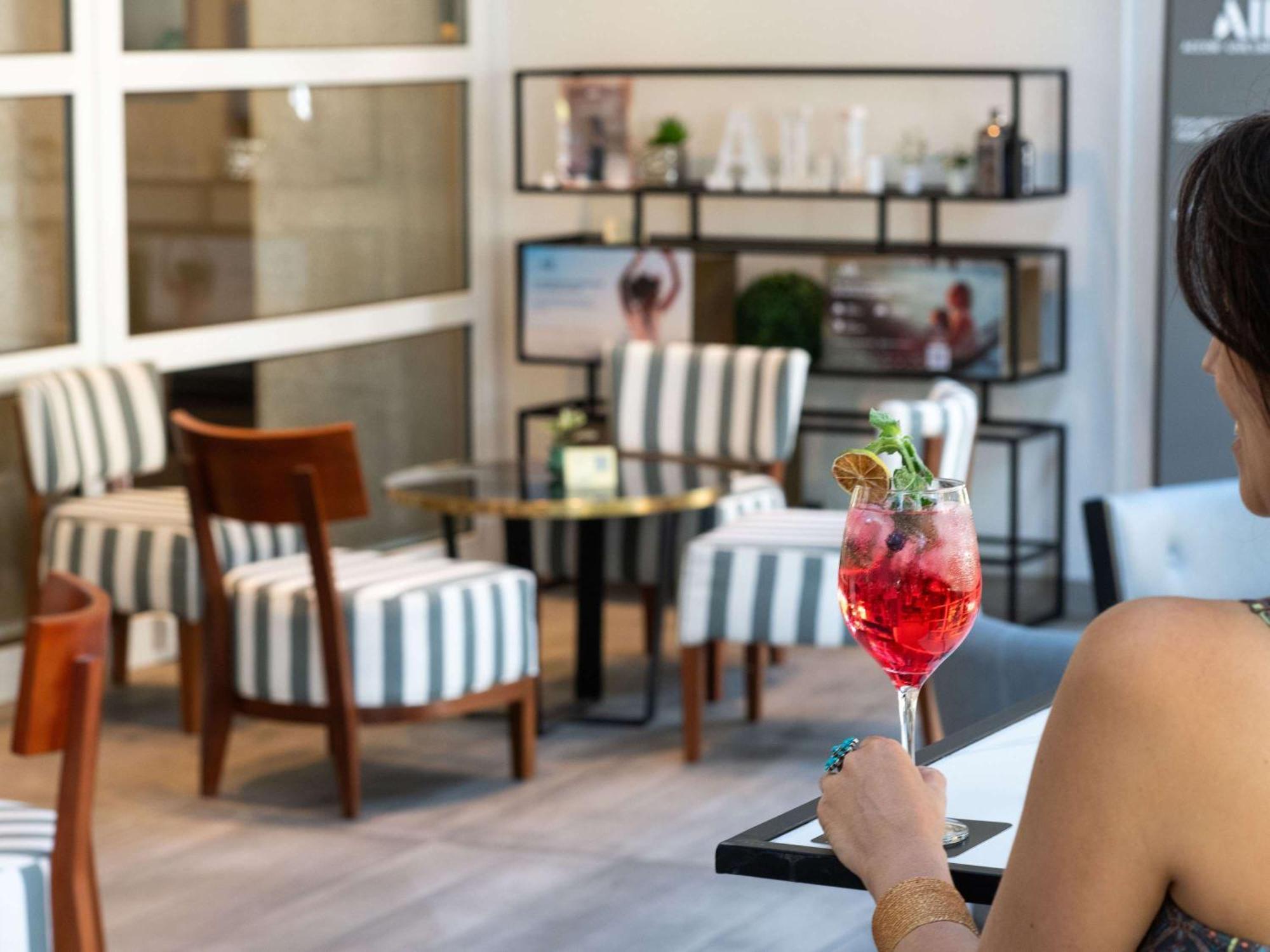 Novotel Santiago Vitacura Экстерьер фото