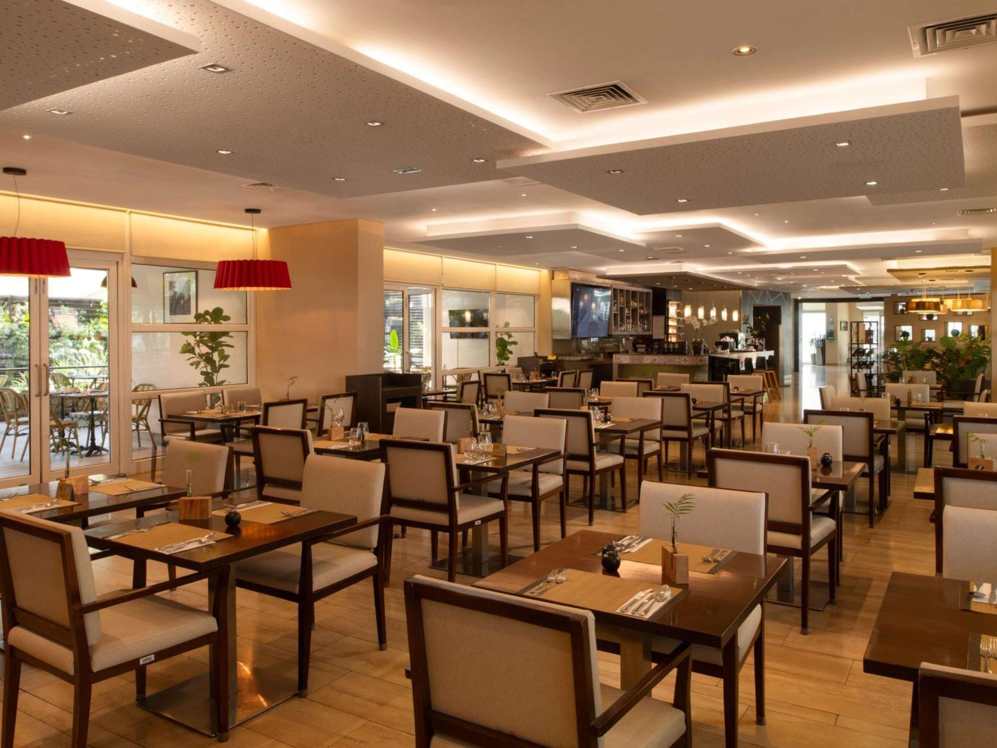 Novotel Santiago Vitacura Экстерьер фото