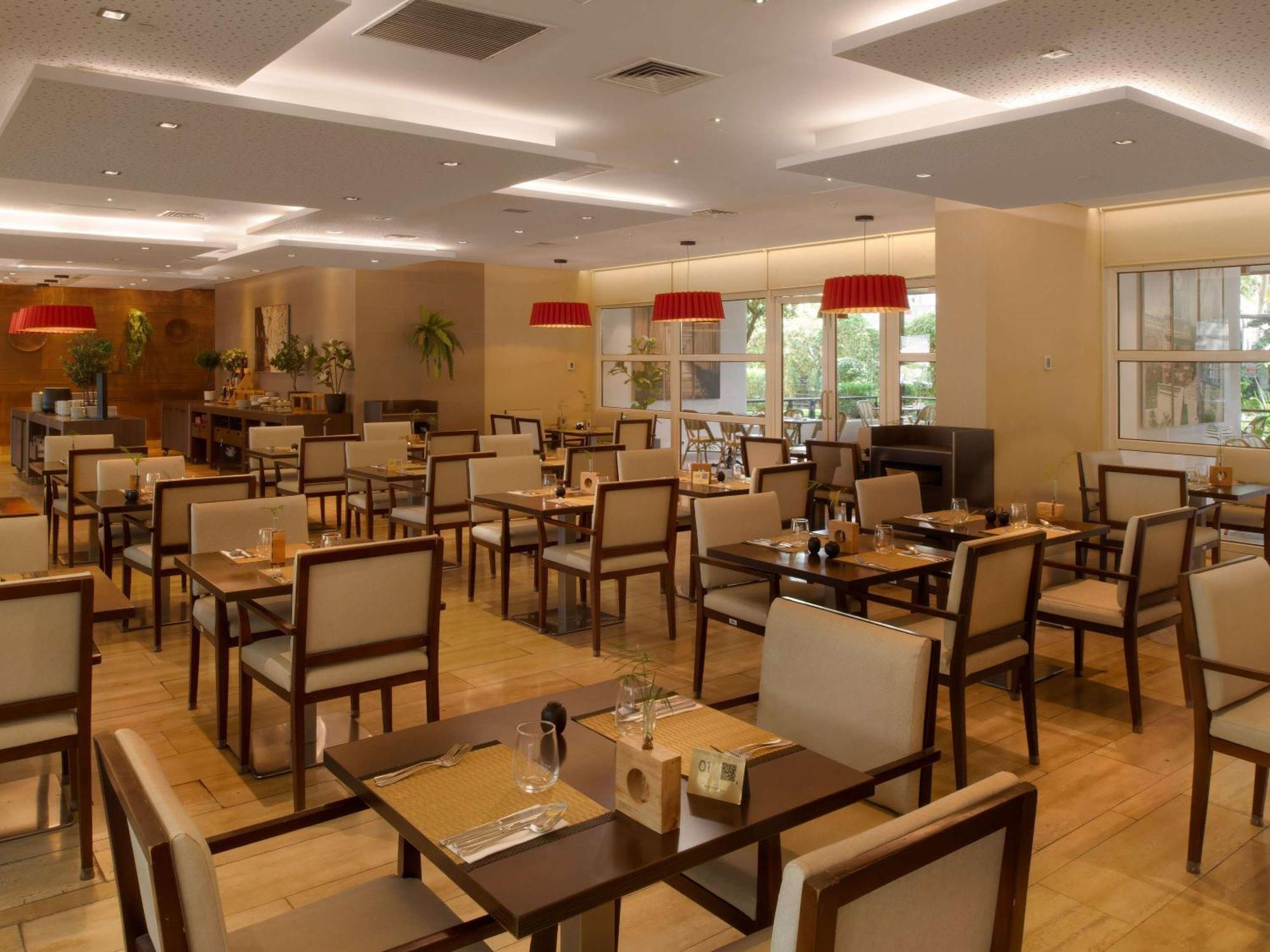 Novotel Santiago Vitacura Экстерьер фото