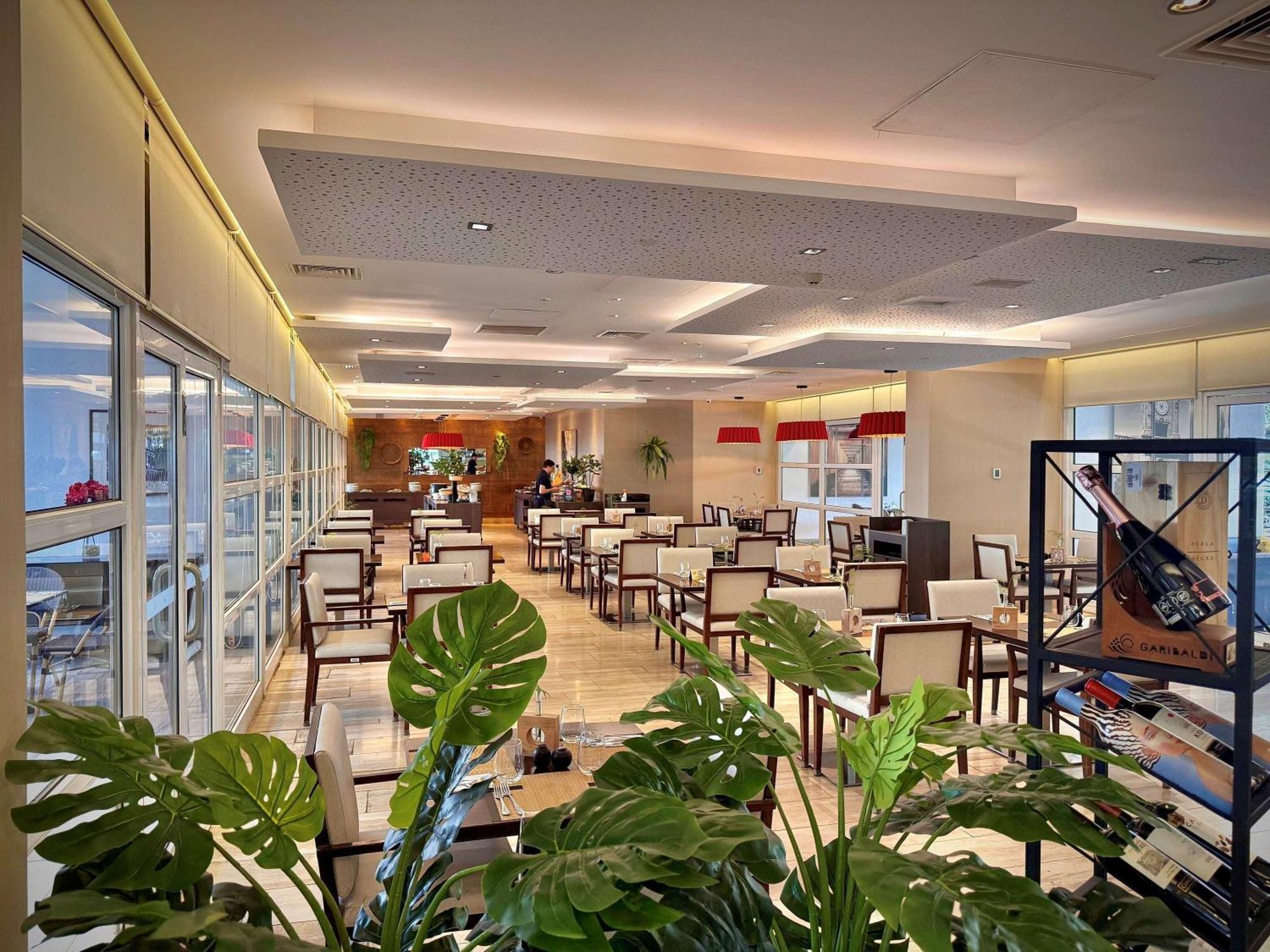 Novotel Santiago Vitacura Экстерьер фото