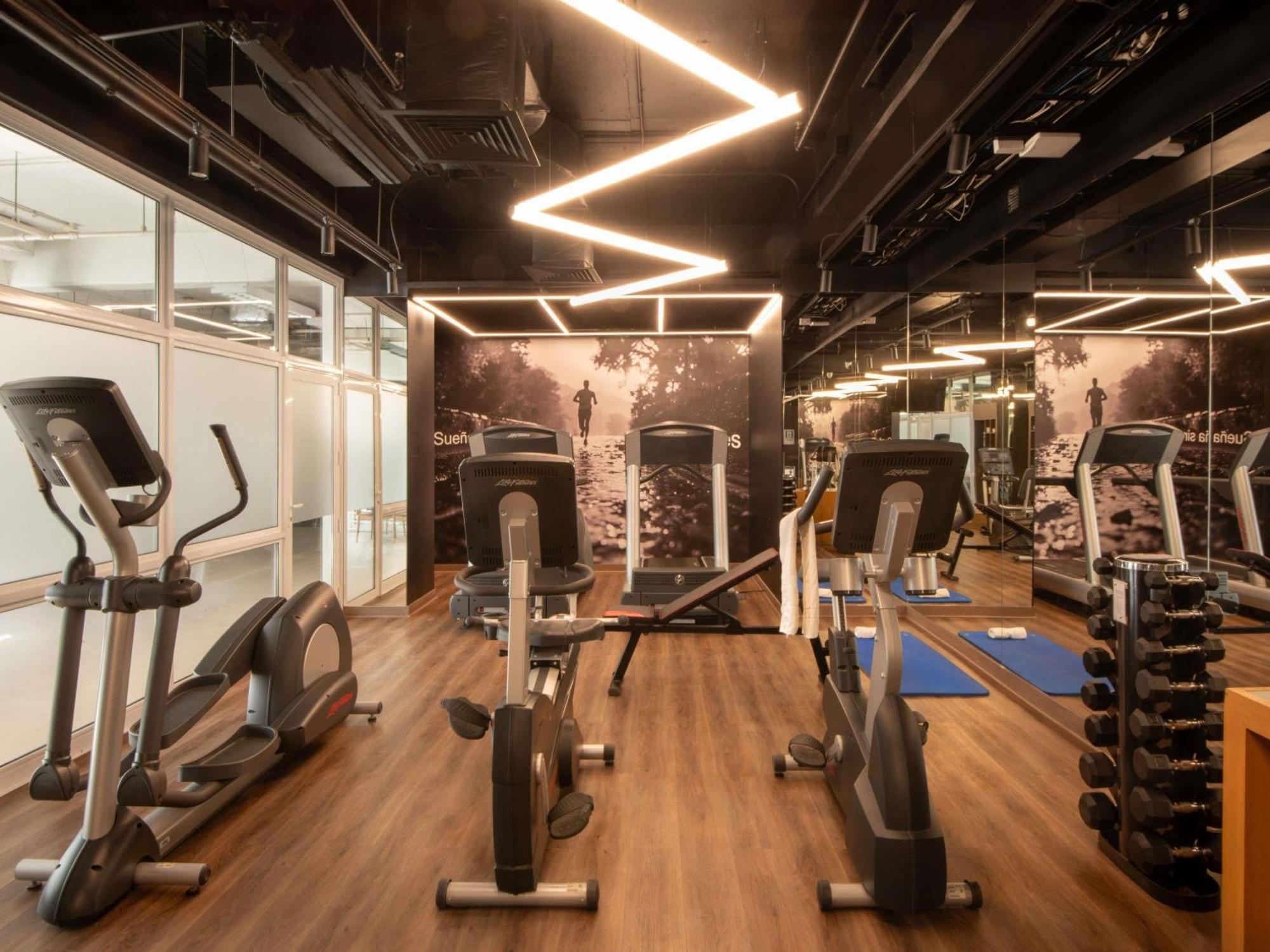 Novotel Santiago Vitacura Экстерьер фото